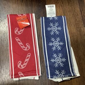 Set of 2 Christmas jacquard towels red candy cane blue snowflake 15” by 26”